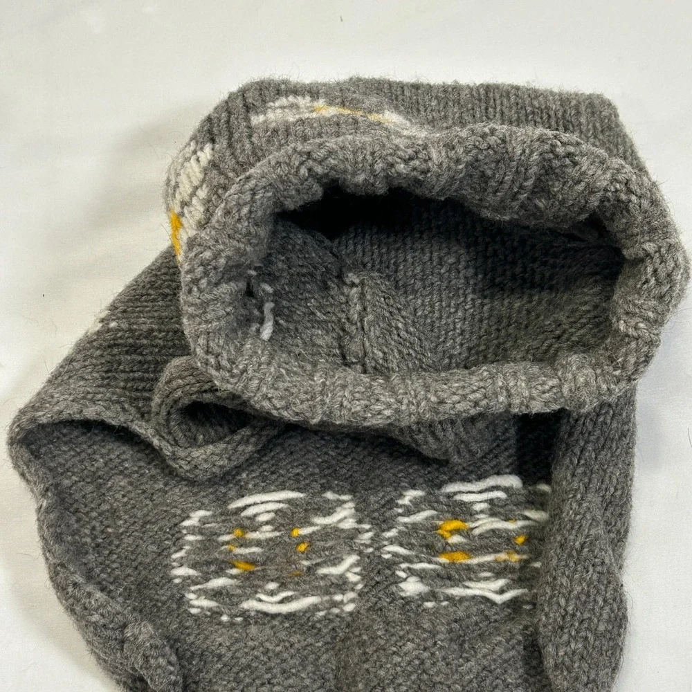 Chillydog Small/Medium Dog Sweater Handmade‎ 100% Wool Gray Daisies Flowers